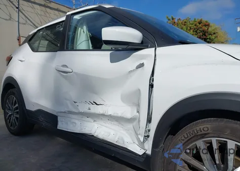 2022 Nissan Kicks Sv Xtronic Cvt из США, поврежденный, VIN 3N1CP5CV3NL497345